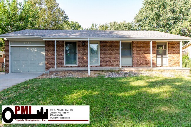 Foto del edificio - 8030 N Hazelwood Dr
