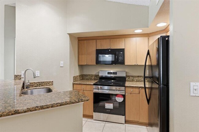 Building Photo - 731 Vista Isles Dr