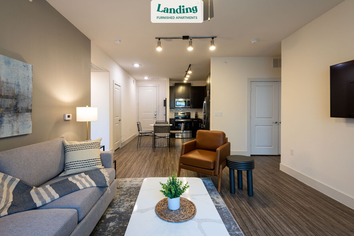 Foto principal - 11721 Domain Blvd