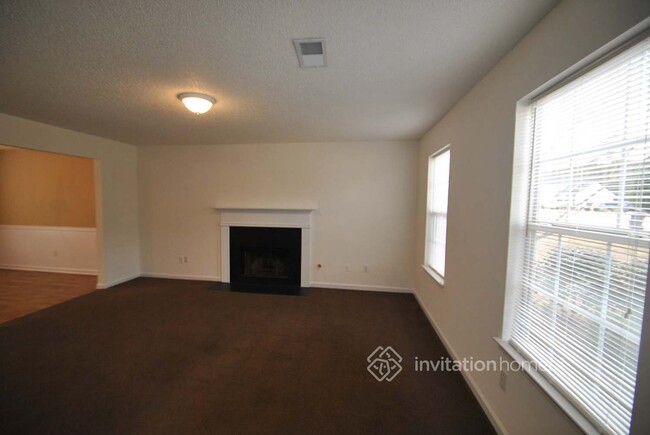 Foto del edificio - 685 Meadows Ln