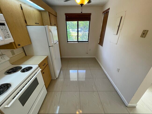 Foto del edificio - 2601 Village Blvd