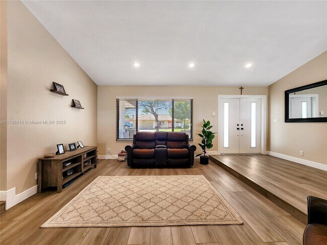 Foto del edificio - 1359 NW 112th Terrace