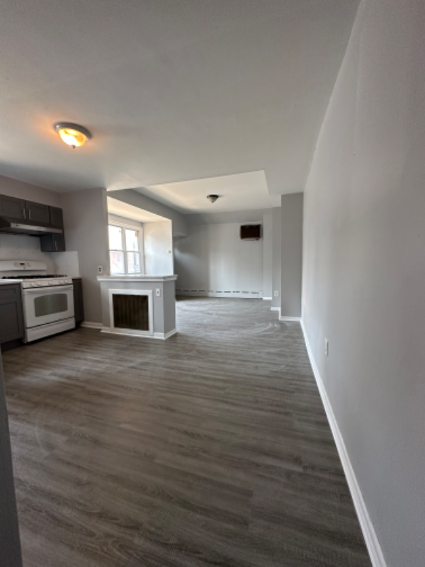 Building Photo - 2053 S Hemberger St