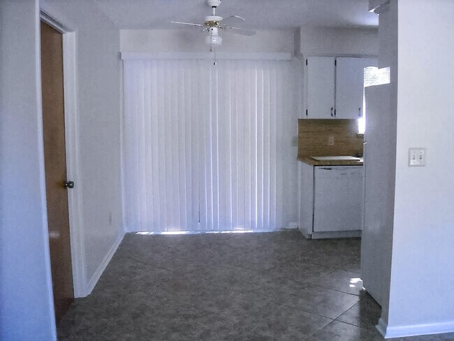 Foto del edificio - 104 2nd Ave