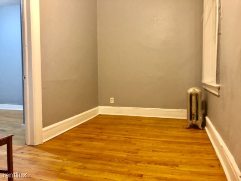 Building Photo - 1 br, 1 bath Apartment - 663 AVE A 14 Unit 14