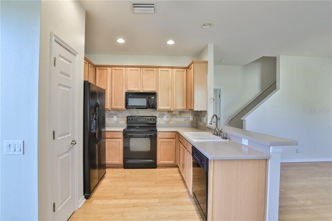 Building Photo - 1027 Paseo Del Rio NE