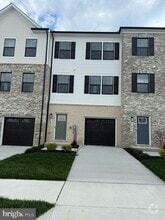 Building Photo - 7415 Fern Gully Way