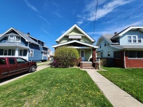 Building Photo - 3720 Hazelhurst Ave