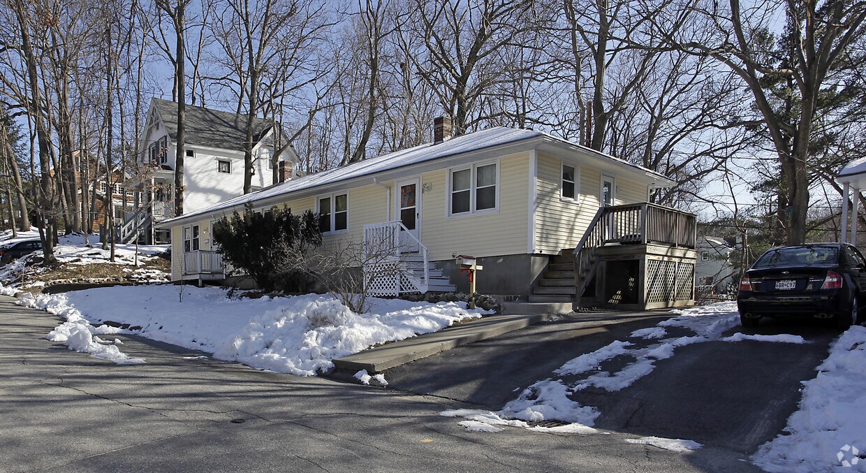83 Moore Ave, Worcester, MA 01602 Apartments in Worcester, MA
