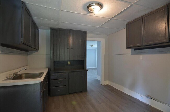 Foto del edificio - 38 Belmont St, Apt 3