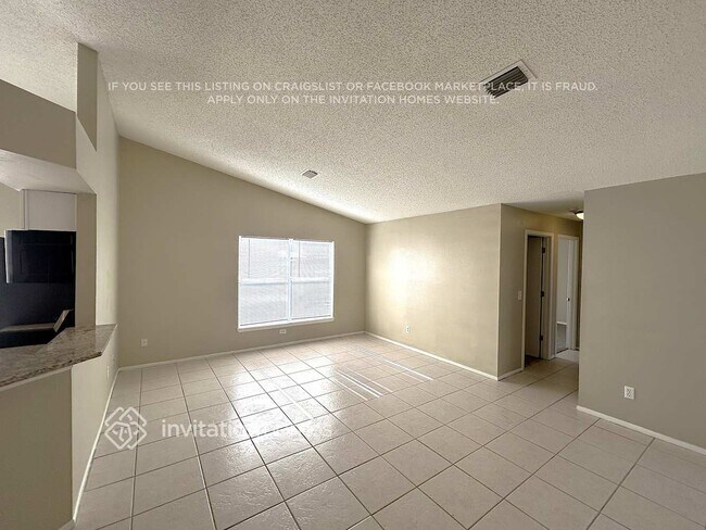Building Photo - 4704 Bloom Dr