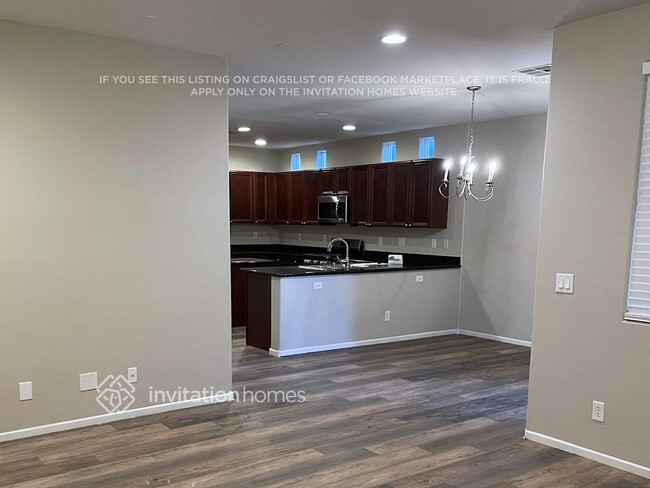 Building Photo - 10536 Danielson Ave