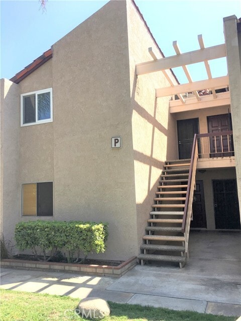 Building Photo - 700 W La Veta Ave