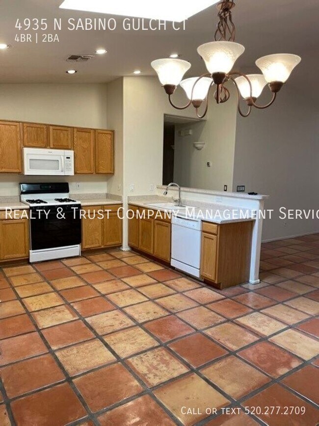 Foto del edificio - 4935 N Sabino Gulch Ct