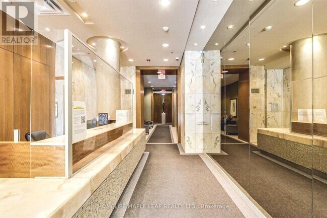 Photo du bâtiment - 736 Spadina Ave.