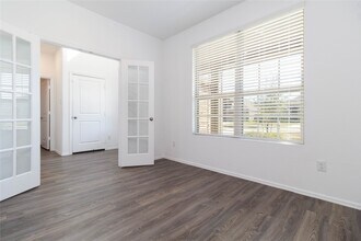 Building Photo - 9411 Clearwater Bluff Ln