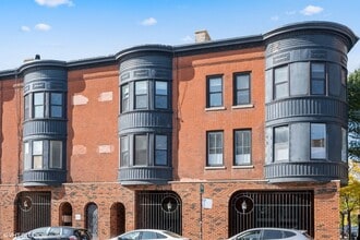 Building Photo - 2956 N Halsted St