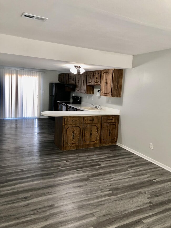 Building Photo - 3817 Treebrook Dr