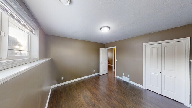 Building Photo - 10272 A 85 St