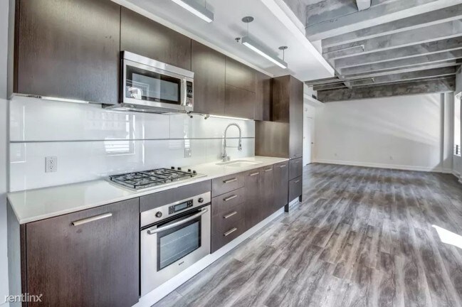 Building Photo - 2411 Post Oak Blvd