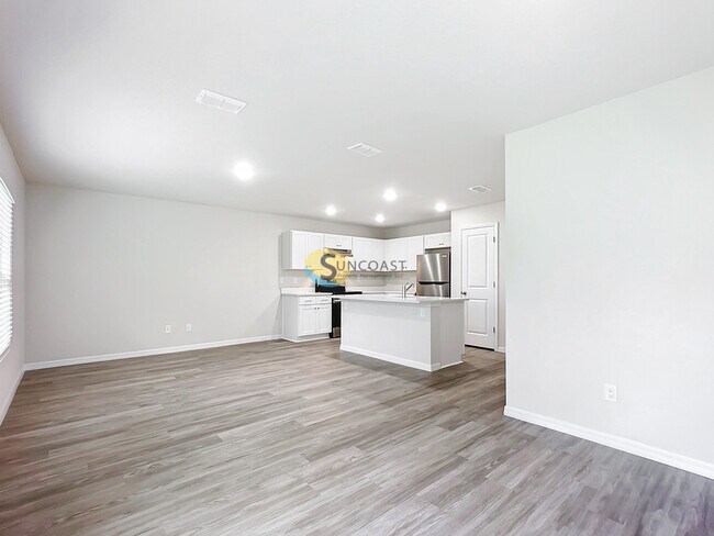 Foto del edificio - A Fresh Look Arrives to Central Palm Coast!