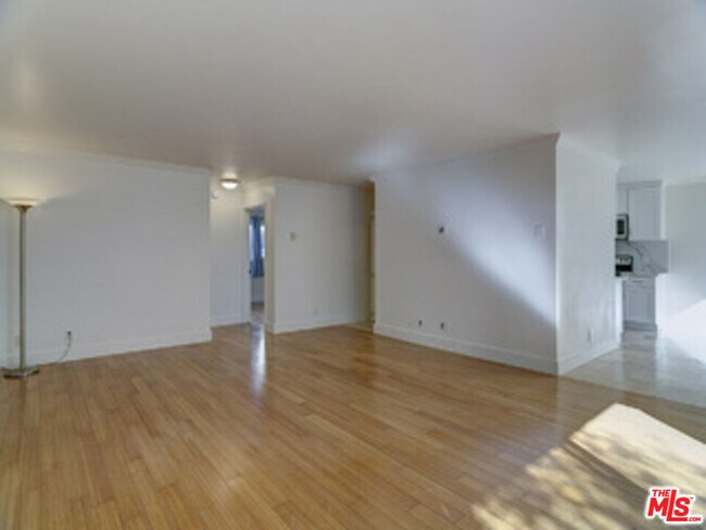 Foto del edificio - 2884 Sawtelle Blvd
