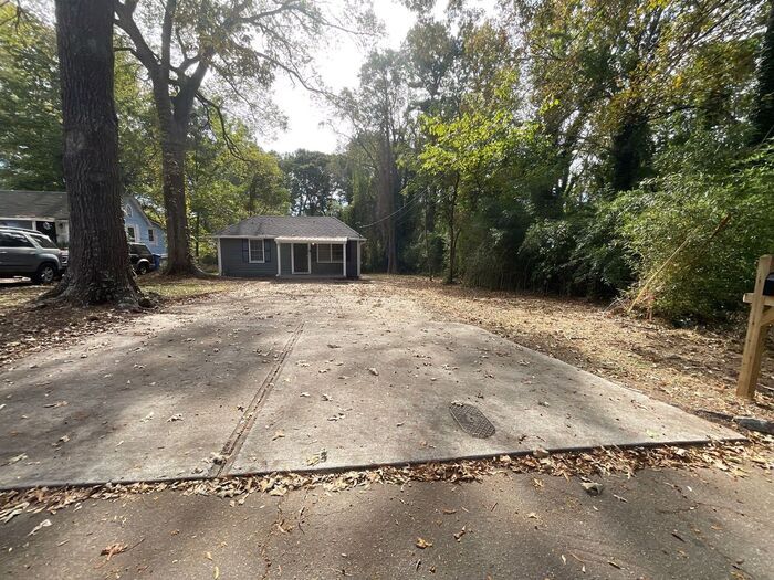 Foto principal - 2916 Grand Ave SW