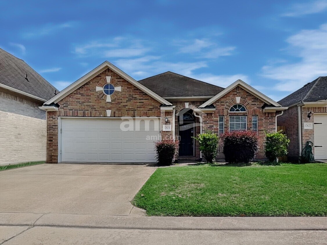 Foto principal - 17823 Trophy Deer Ct