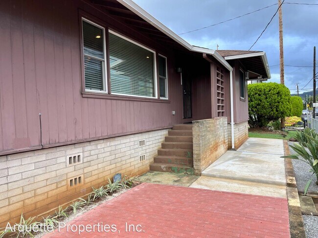 Foto del edificio - 3 br, 1.5 bath House - 2358 Liliha Street