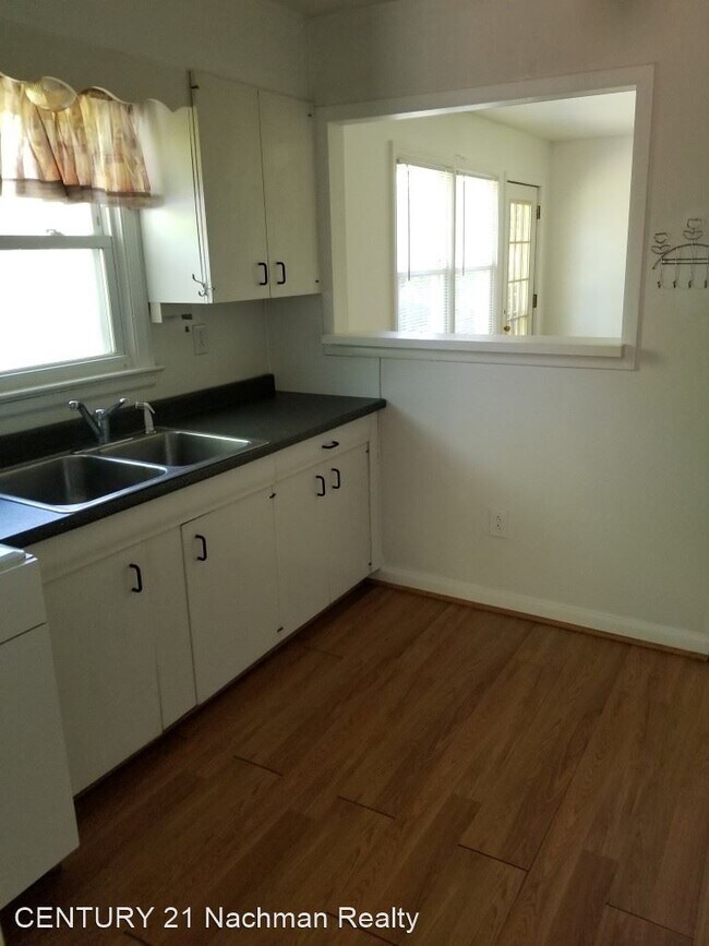 Foto del edificio - 3 br, 1 bath House - 6289 Centerville Road