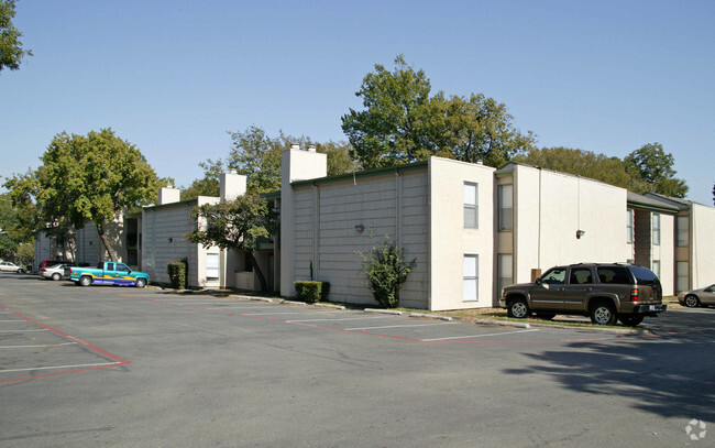 Building Photo - Horizon East Apartments