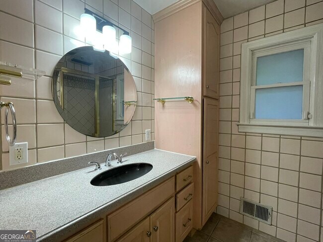 Foto del edificio - 1591 Piedmont Ave NE