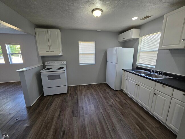 Foto del edificio - 2212 Norden Ct