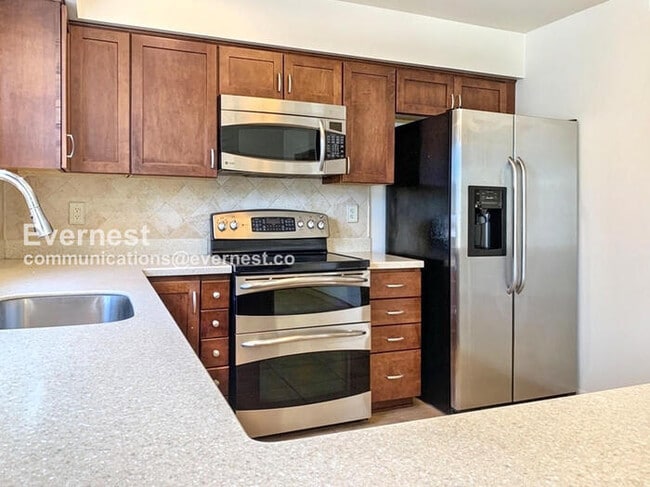 Foto del edificio - 7386 Hidden Knolls Ct