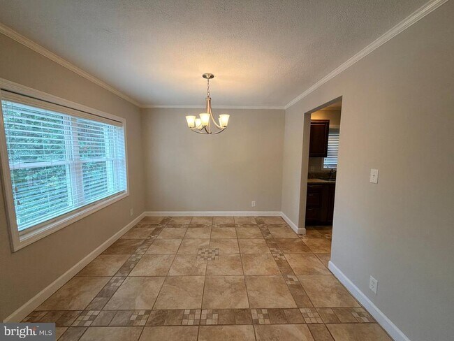 Foto del edificio - 202 Buckingham Ln