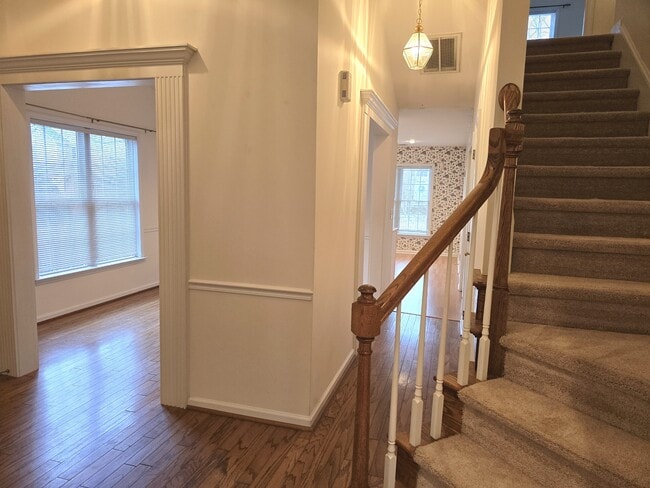 Foto del edificio - 7532 Riverside Ct