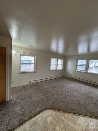 Building Photo - 1211 Broadwater Ave
