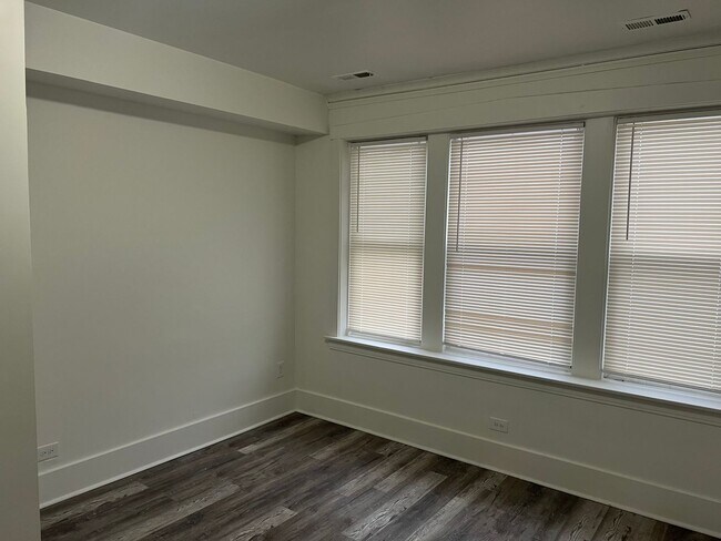 Foto del edificio - 5108 W 21st Pl