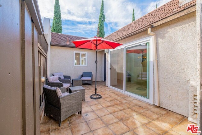 Foto del edificio - 15616 Hillview Ln