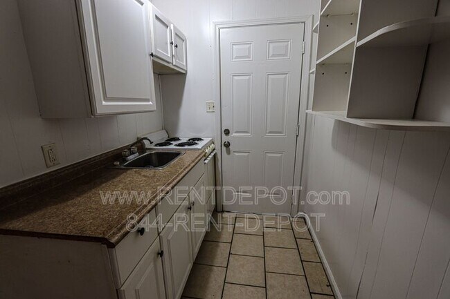 Foto del edificio - 1221 S Fairlawn Ave