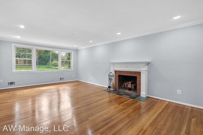 Building Photo - 4 br, 3 bath House - 9321 Corsica Dr