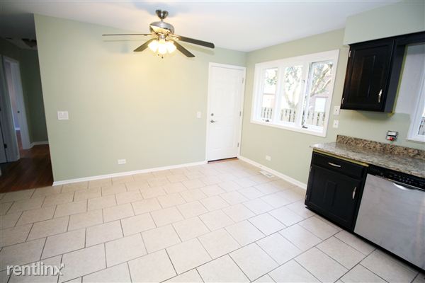 Foto del edificio - 819 S McKinley Ave