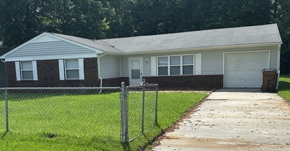 Building Photo - 502 Thyme Ct