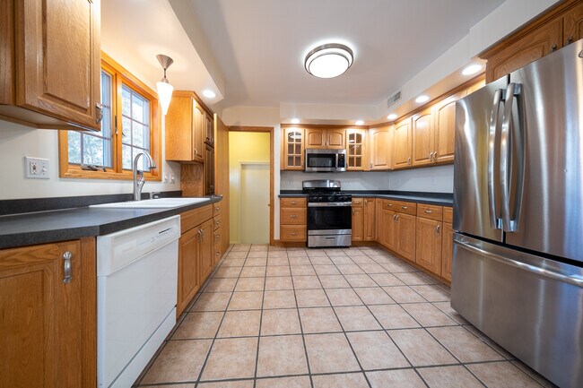 Foto del edificio - 5605 Newton Ave S