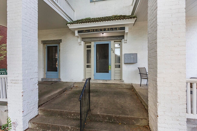 Building Photo - 51 Mentelle Park