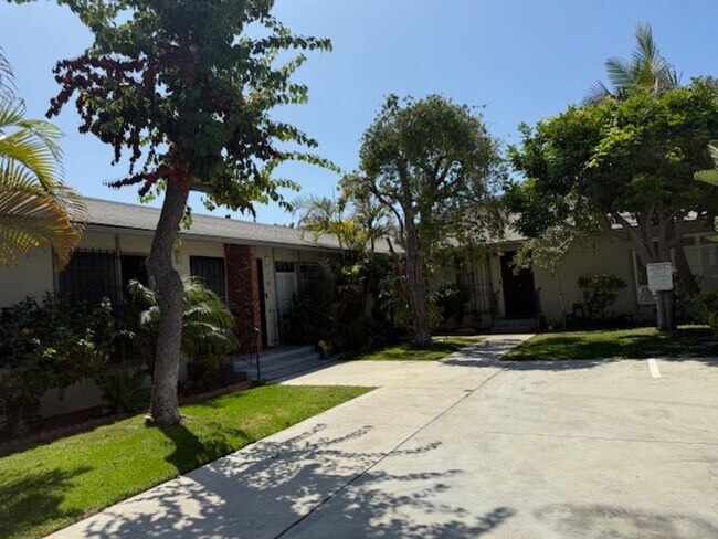 Foto del edificio - SECLUDED CONDO IN BELMONT HEIGHTS--CARROLL...