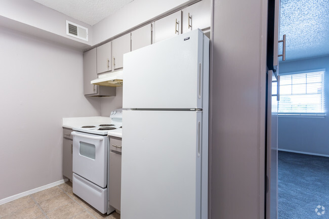 1HAB, 1BA -700 ft² - Bison Ridge Apartments