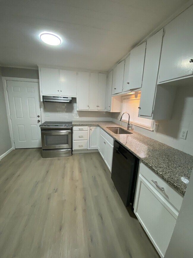 Foto del edificio - 3812 NW 16th St