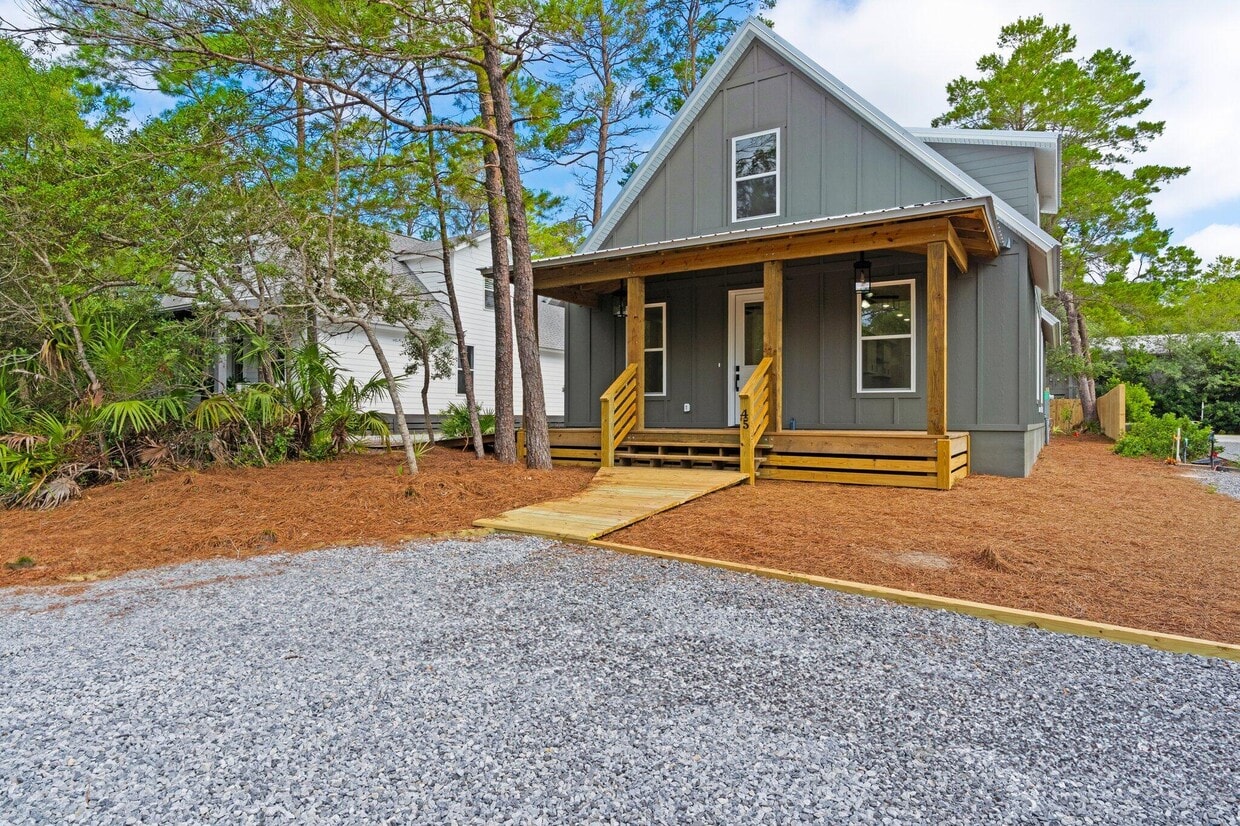 Primary Photo - 45 Laurel Oak Ln