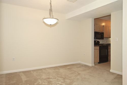 Building Photo - 33 Waterfall Dr
